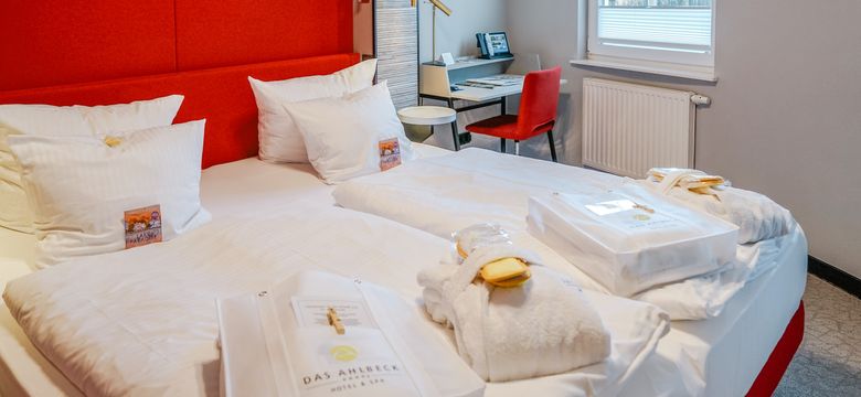 DAS AHLBECK HOTEL & SPA: Doppelzimmer Inselseite mit eingeschränktem Seeblick Typ 9 image #6