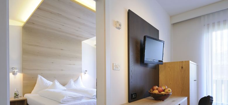 Biohotel Pazeider Südtirol Hotel Zimmer Suite Meranblick