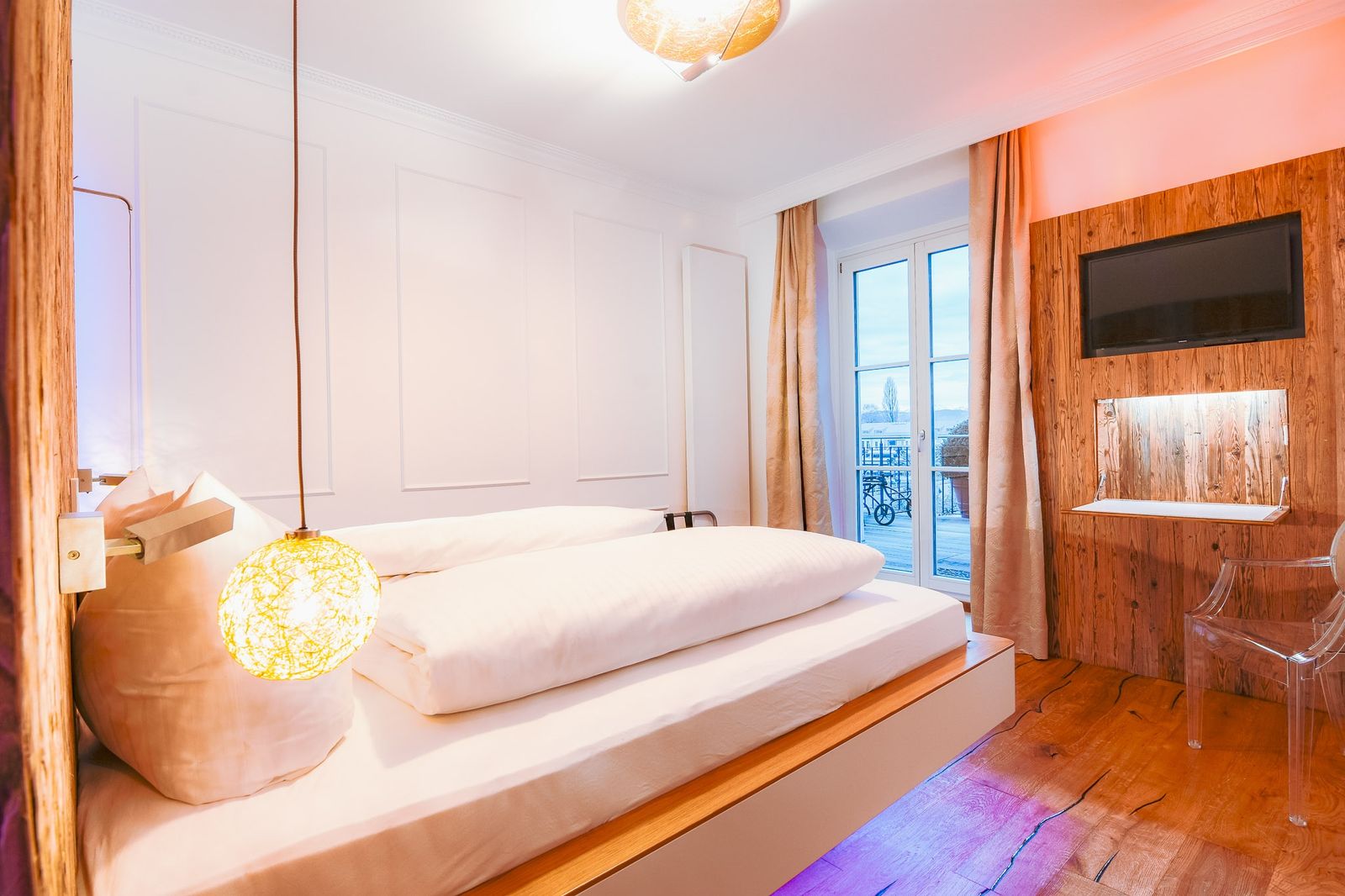 red_coral_deluxe_terrasse_yachthotel_helvetia_lindau_bodensee-002