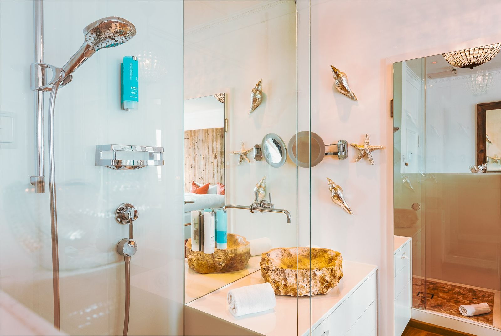 panorama_wellroom_deluxe_yachthotel_helvetia_lindau_bodensee