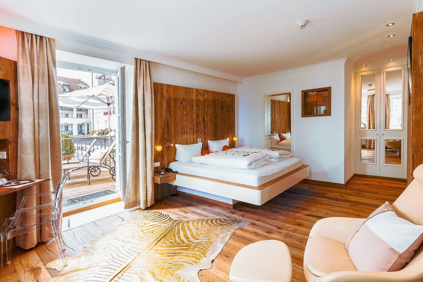 Panorama Wellroom "Deluxe" mit Terrasse image 3 - YachtHotel Helvetia Lindau