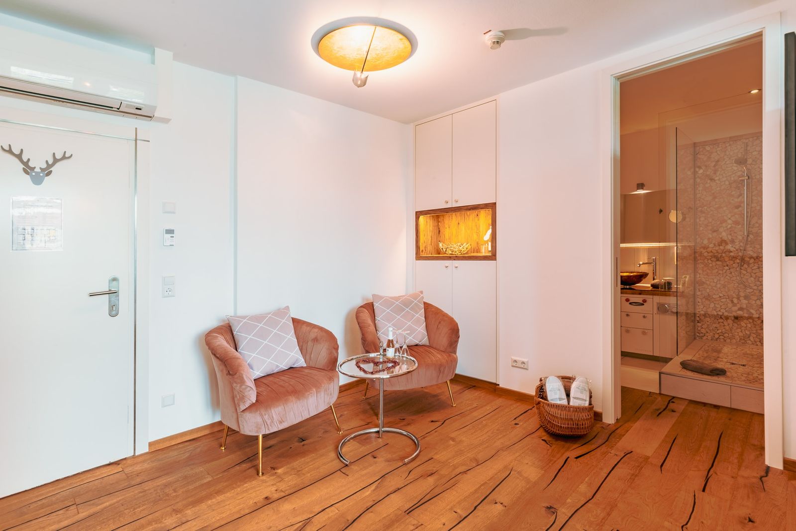 swiss_mountain_suite_yachthotel_helvetia_lindau_bodensee