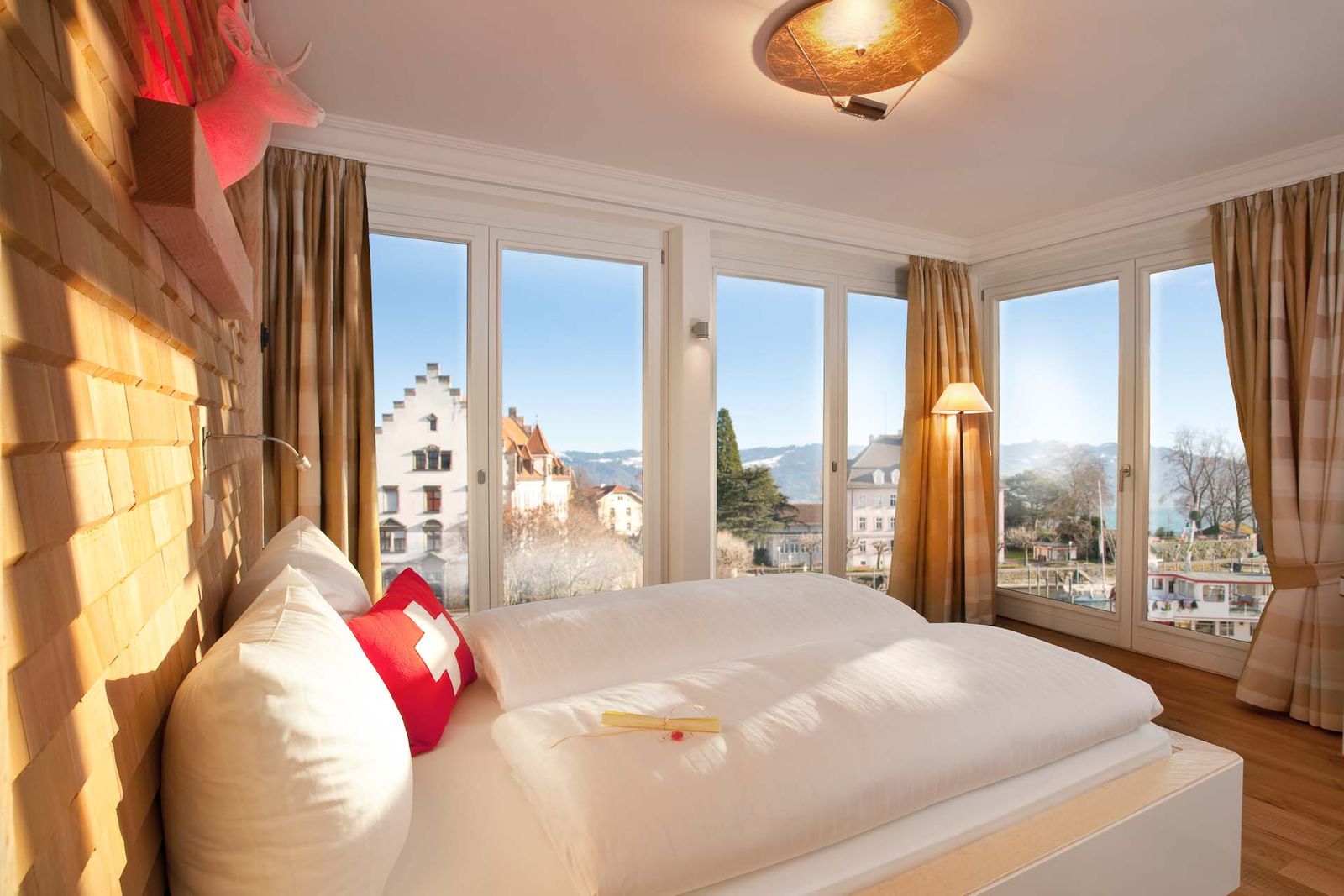 Hotel_Helvetia_Lindau_Bodensee_Swiss_Mountain_Juniorsuite