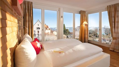 Swiss-Mountain Comfort Suite