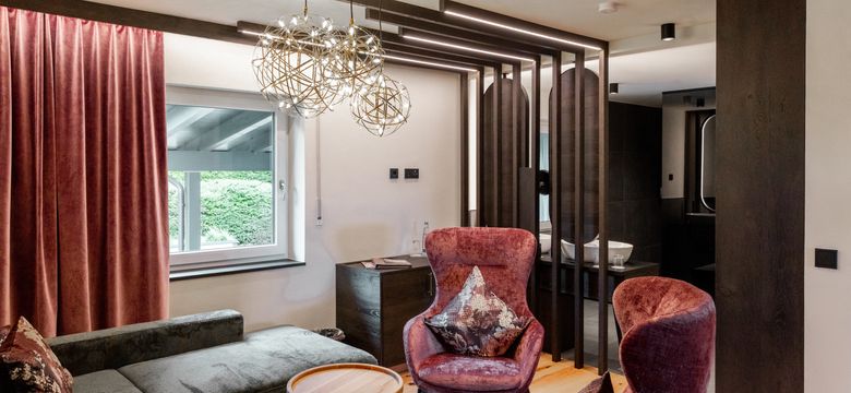 Hüttenhof - Wellnesshotel & Luxus-Bergchalets: Landhaus-Komfortzimmer image #3