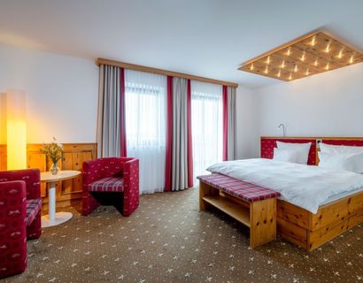 Adults Only Hüttenhof - Wellnesshotel & Luxusbergchalets: Doppelzimmer Abendrot