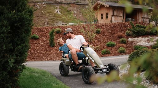 Familie_GoKart_Spielplatz | Habachklause - Familotel Salzburger Land