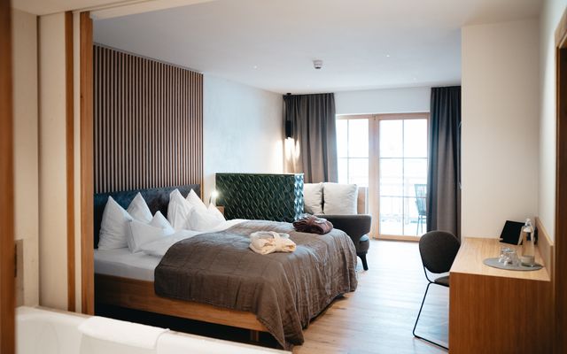 Accommodation Room/Apartment/Chalet: Sonnenblick Suite superior 50m² 