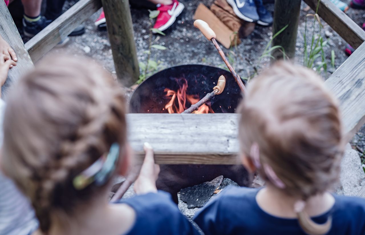 Grillen am Lagerfeuer