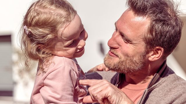 ALLEIN MIT PAPA