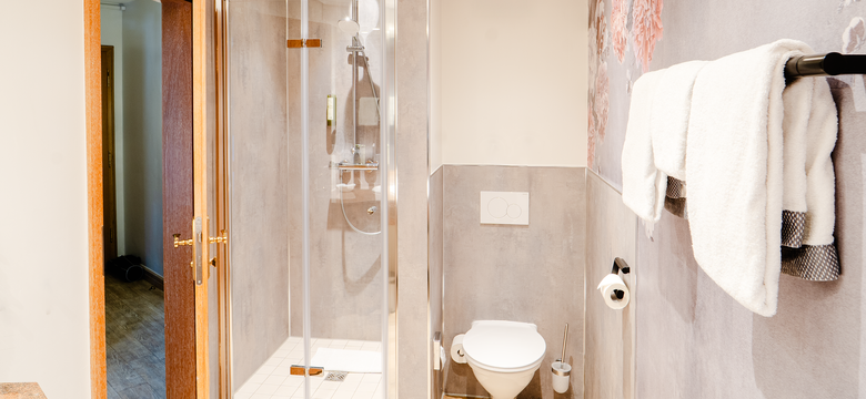 Romantischer Winkel - RoLigio® & Wellness Resort: Small lake room image #6