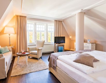 Romantischer Winkel - RoLigio® & Wellness Resort: "Schlösschen" double room with lake view