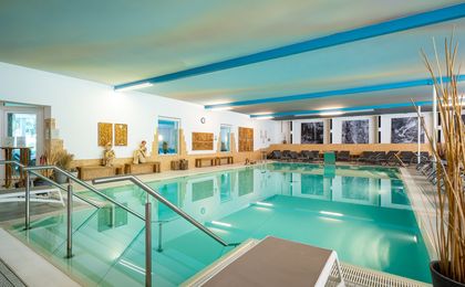Waldhotel Tannenhäuschen - Wellnesshotel - Aktivpool