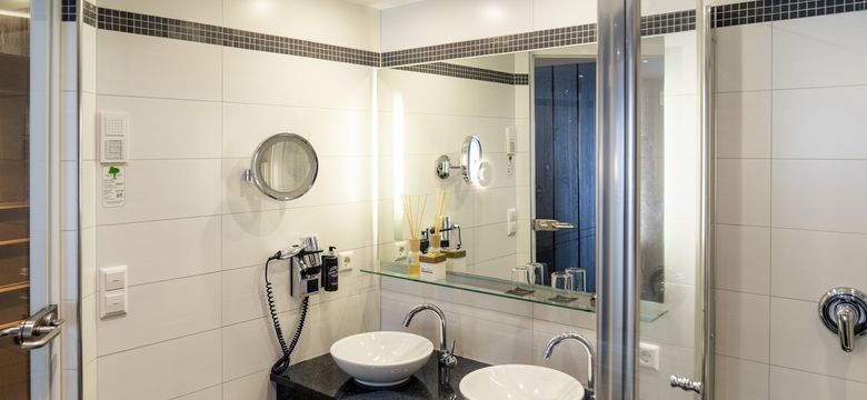 Sport- und Wellnesshotel Angerhof: Doppelzimmer Hirschenstein image #4