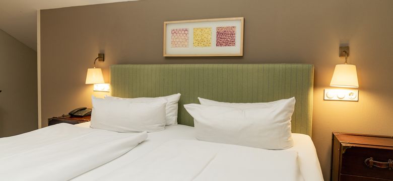 Sport- und Wellnesshotel Angerhof ****S: Doppelzimmer Landhaus Hangseite image #3