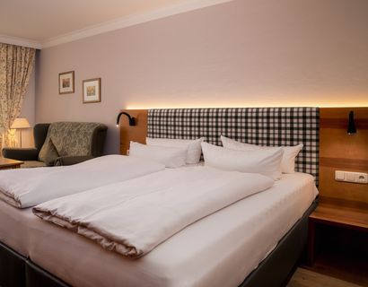 Sport- und Wellnesshotel Angerhof ****S: Doppelzimmer Landhaus Südseite