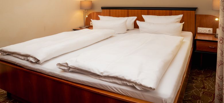 Sport- und Wellnesshotel Angerhof ****S: Juniorsuite zur Südseite image #2