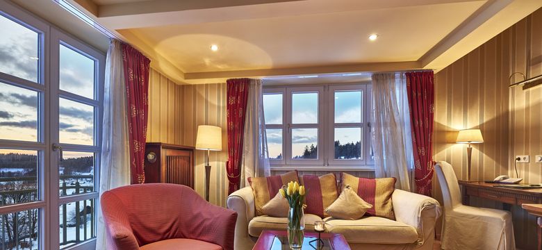 Sport- und Wellnesshotel Angerhof ****S: Turmsuite zur Südseite image #1