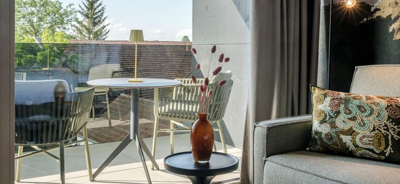 thermal retreat & wellness resort DAS MÜHLBACH: Chalet Studio Garten image #2