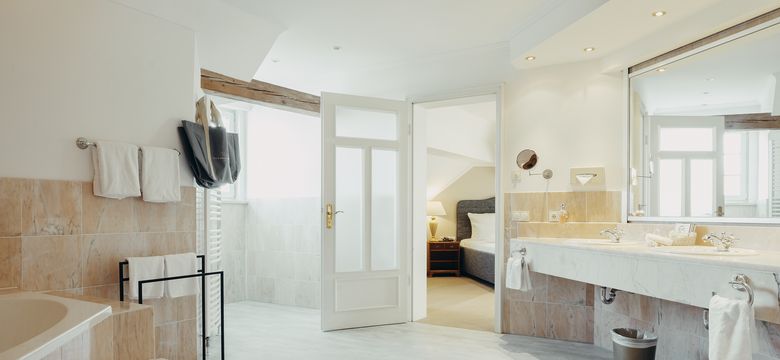 thermal retreat & wellness resort DAS MÜHLBACH: Romantiksuite image #4