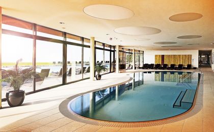 Hotel AVIVA make friends - Wellness hotel - Indoor pool