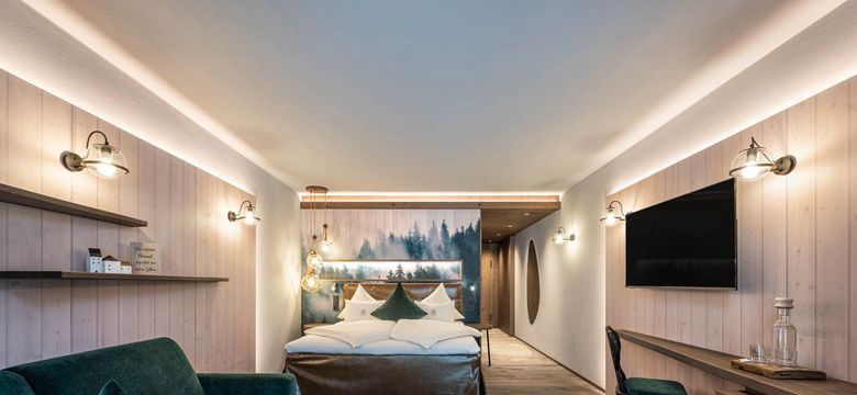 Good Life Resort Riederalm: Wohnkomfort-Doppelzimmer „Baumtraum“ image #1