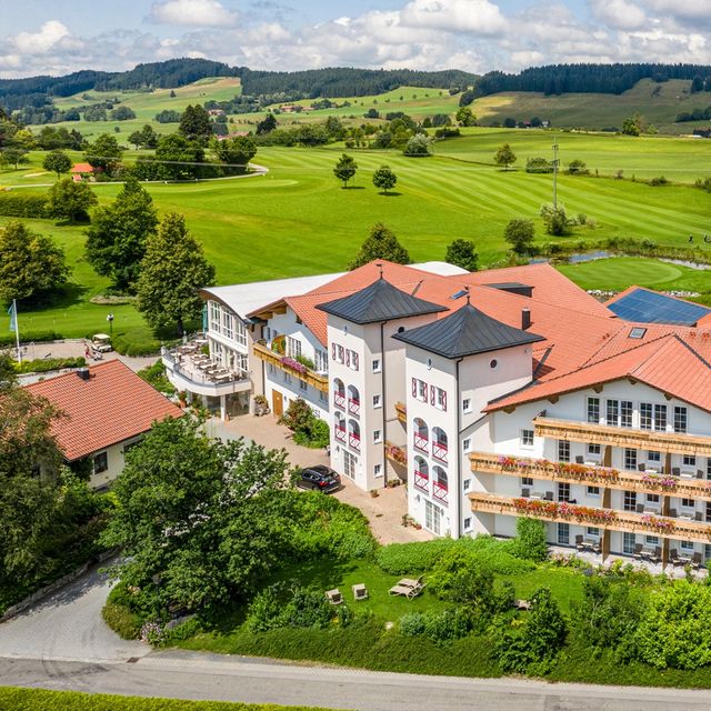 Stellenangebot: BWL - Tourismus, Hotellerie, Gastronomie (B.A.), Schwerpunkt Freizeitwirtschaft 2026