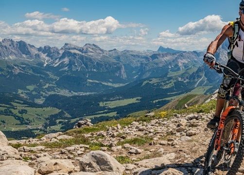 Flow bergauf, Fokus bergab - eMTB-Camp mit Hansjörg Lunger - Bio- und Bikehotel Steineggerhof