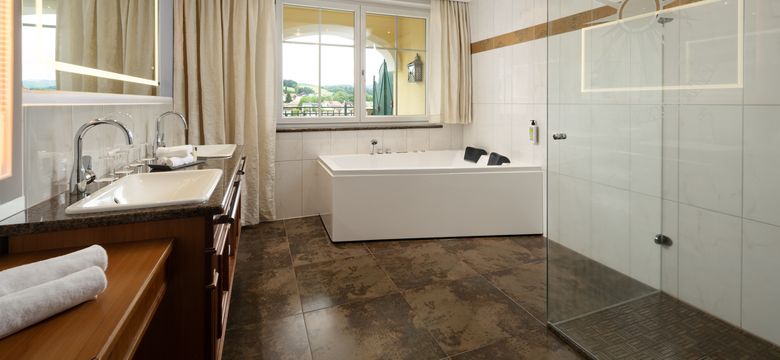 5* Wellness- & Sporthotel Jagdhof: Schlössl-Suite image #2