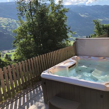 Whirlpool, Premium Chalet Zirbe, Kaltenbach im Zillertal, Tirol, Tirol, Österreich