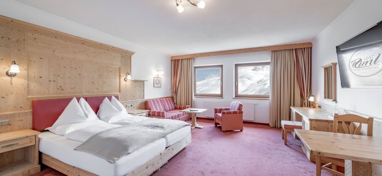 Ski & Wellnessresort Hotel Riml: Doppelzimmer Talblick image #1