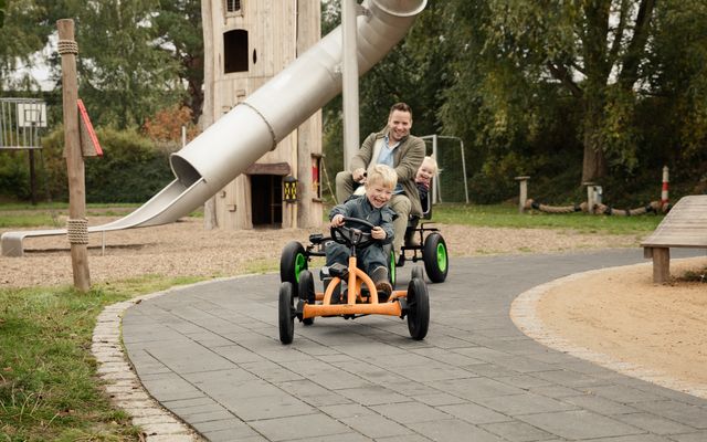 seeklause_trassenheide_usedom_fuhrpark.jpg