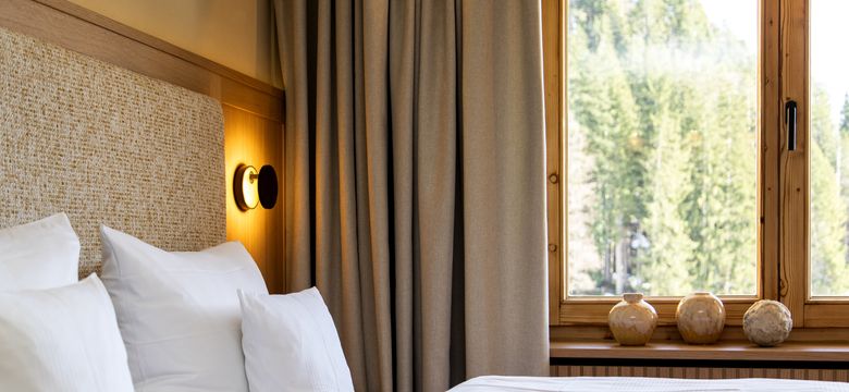 Berghotel Schlossanger Alp: LANDHAUSzimmer image #3