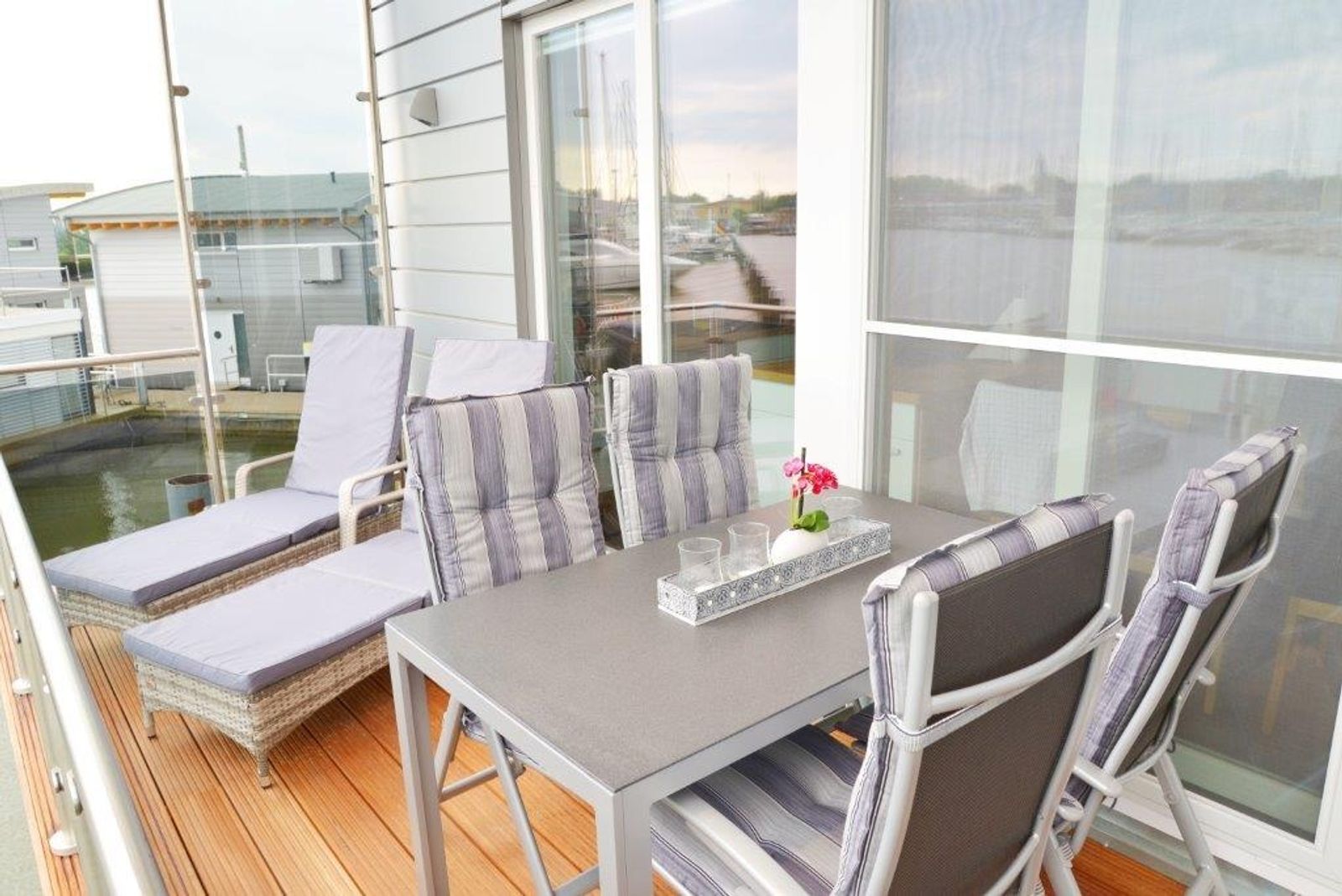 Float 105 Poseidon - #12