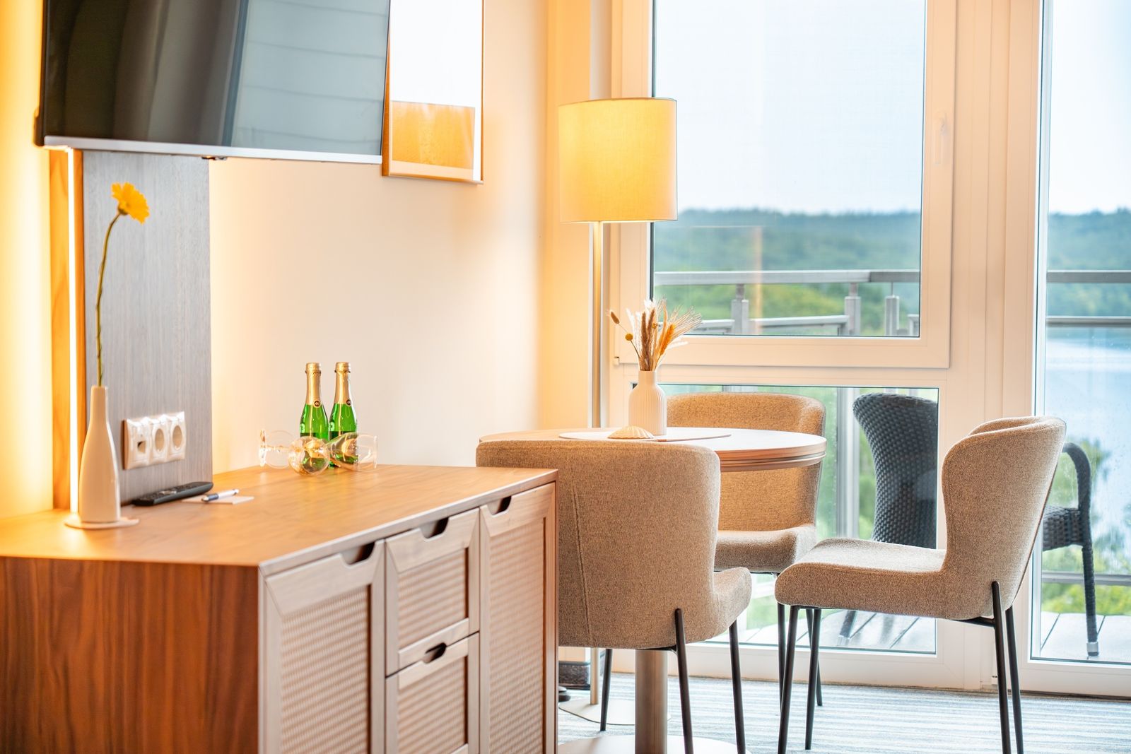 Komfort-Doppelzimmer Deluxe mit Balkon und Meerblick image 3 - Strandhotel Seerose