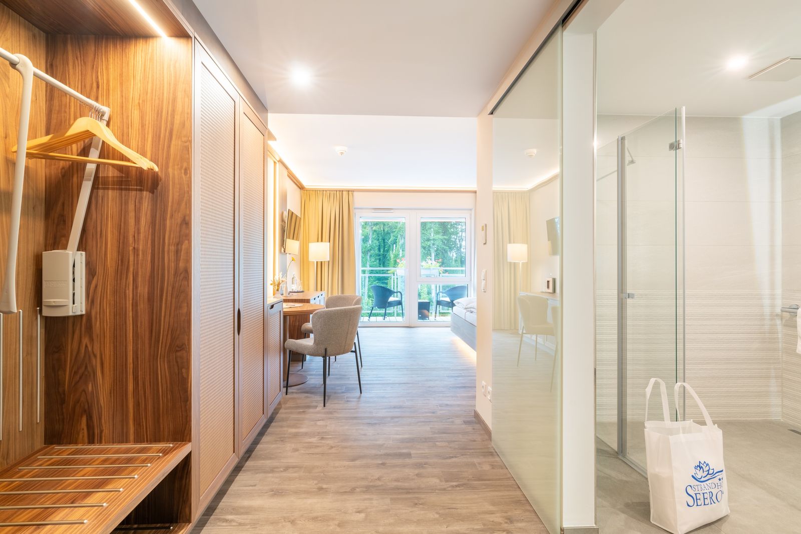 Komfort-Doppelzimmer Deluxe mit Balkon (behindertenfreundlich) image 2 - Strandhotel Seerose