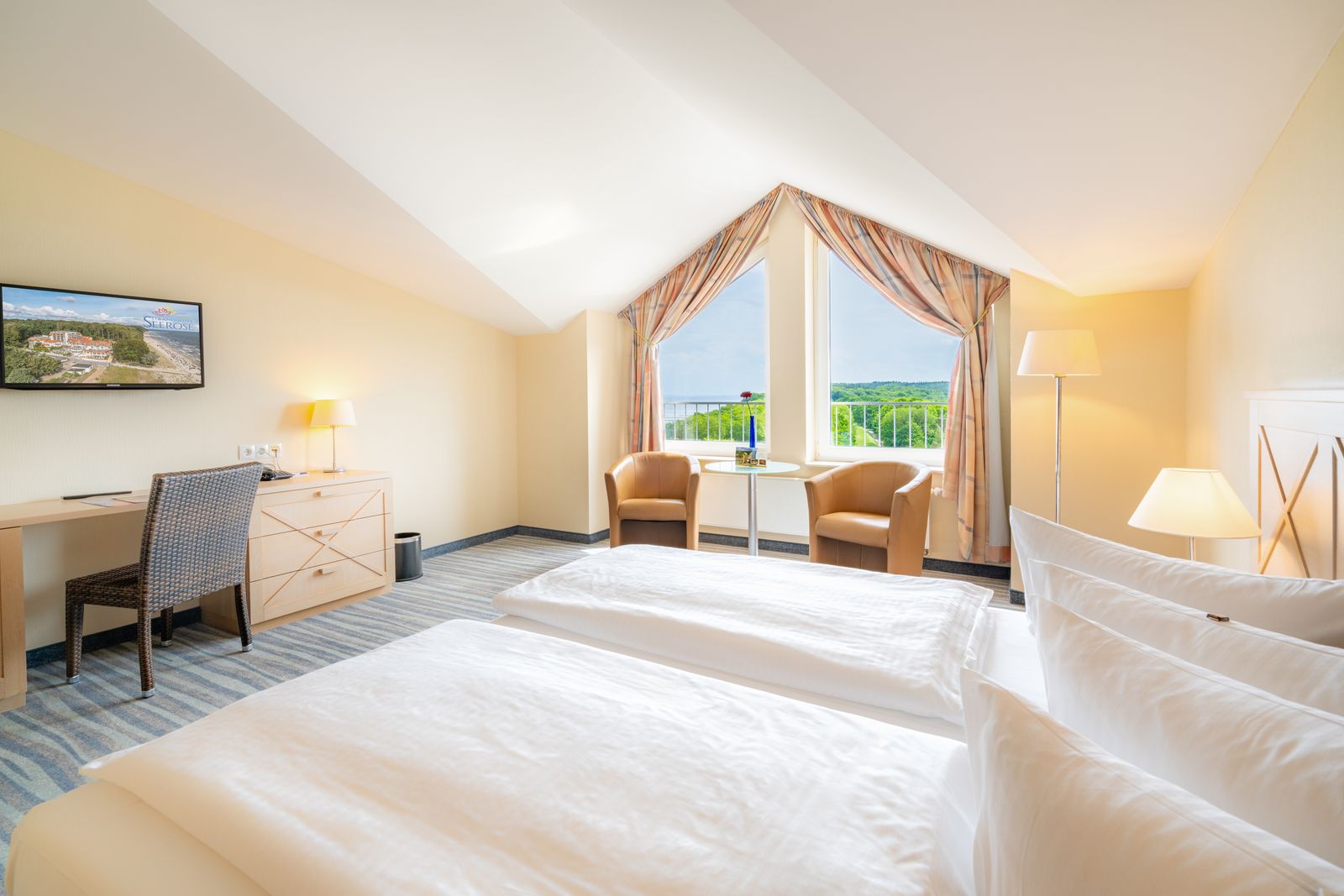 Doppelzimmer mit Meerblick image 1 - Strandhotel Seerose