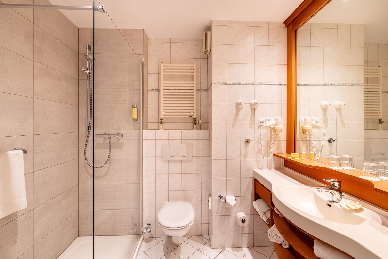 Komfort-Doppelzimmer image 3 - Strandhotel Seerose