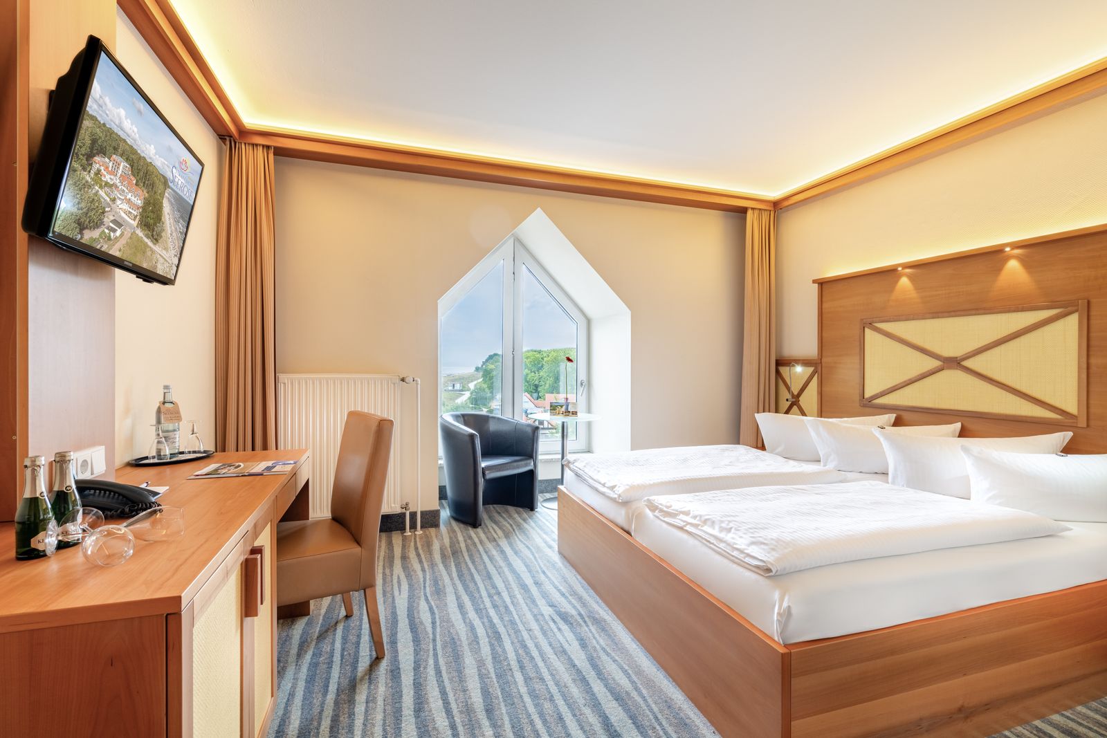 Doppelzimmer mit Meerblick image 4 - Strandhotel Seerose