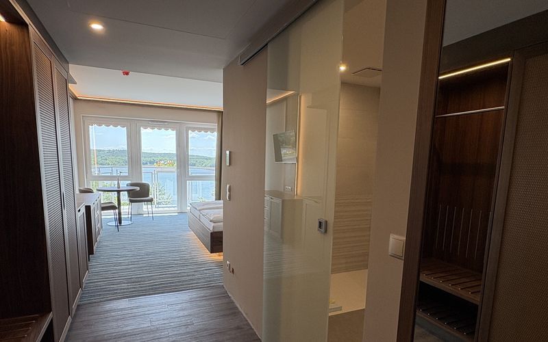 Komfort-Doppelzimmer Deluxe mit Balkon und Meerblick image 3 - Strandhotel Seerose