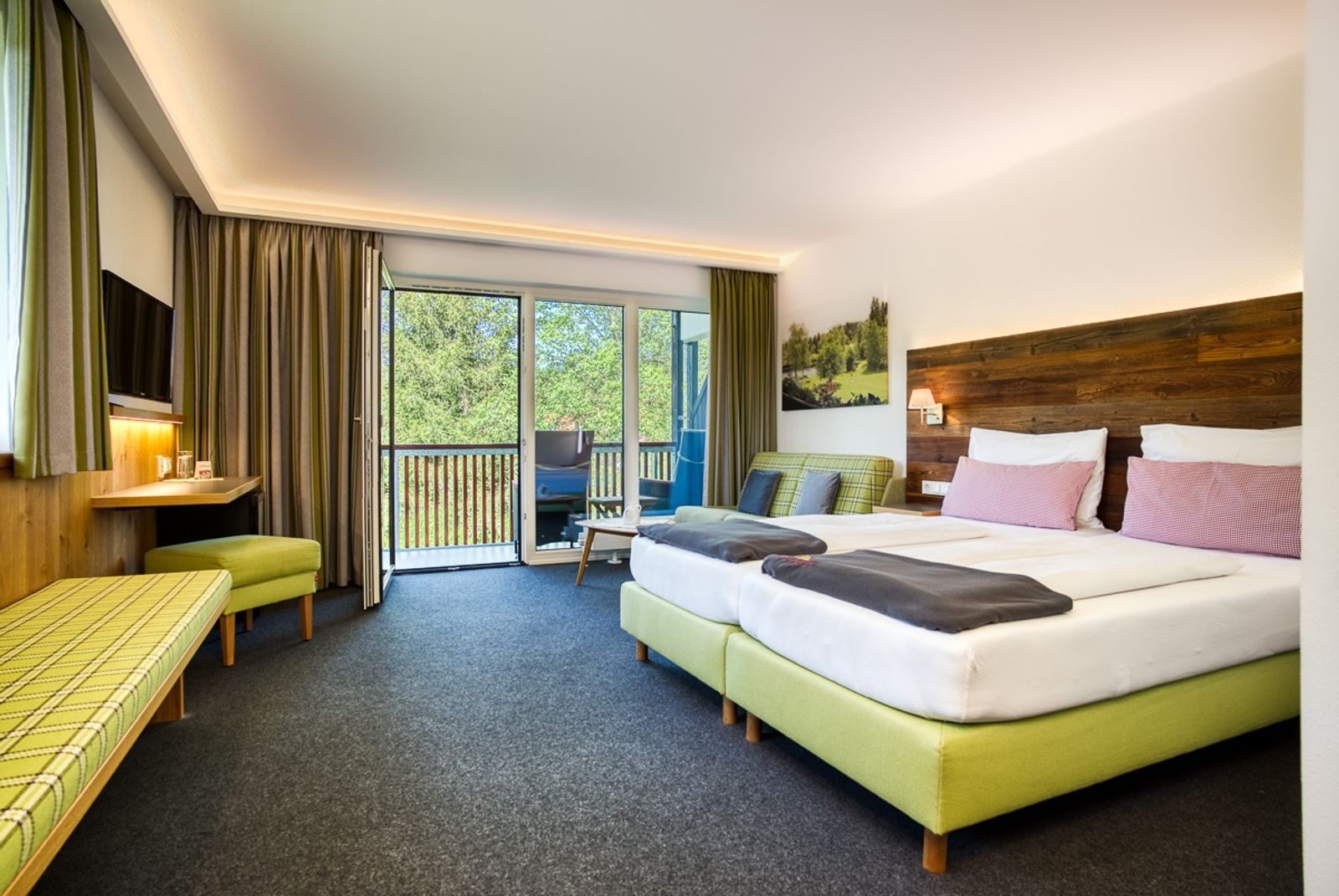 Doppelzimmer Premium mit Balkon image 7 - Landhaus Hotel Sommerau GmbH