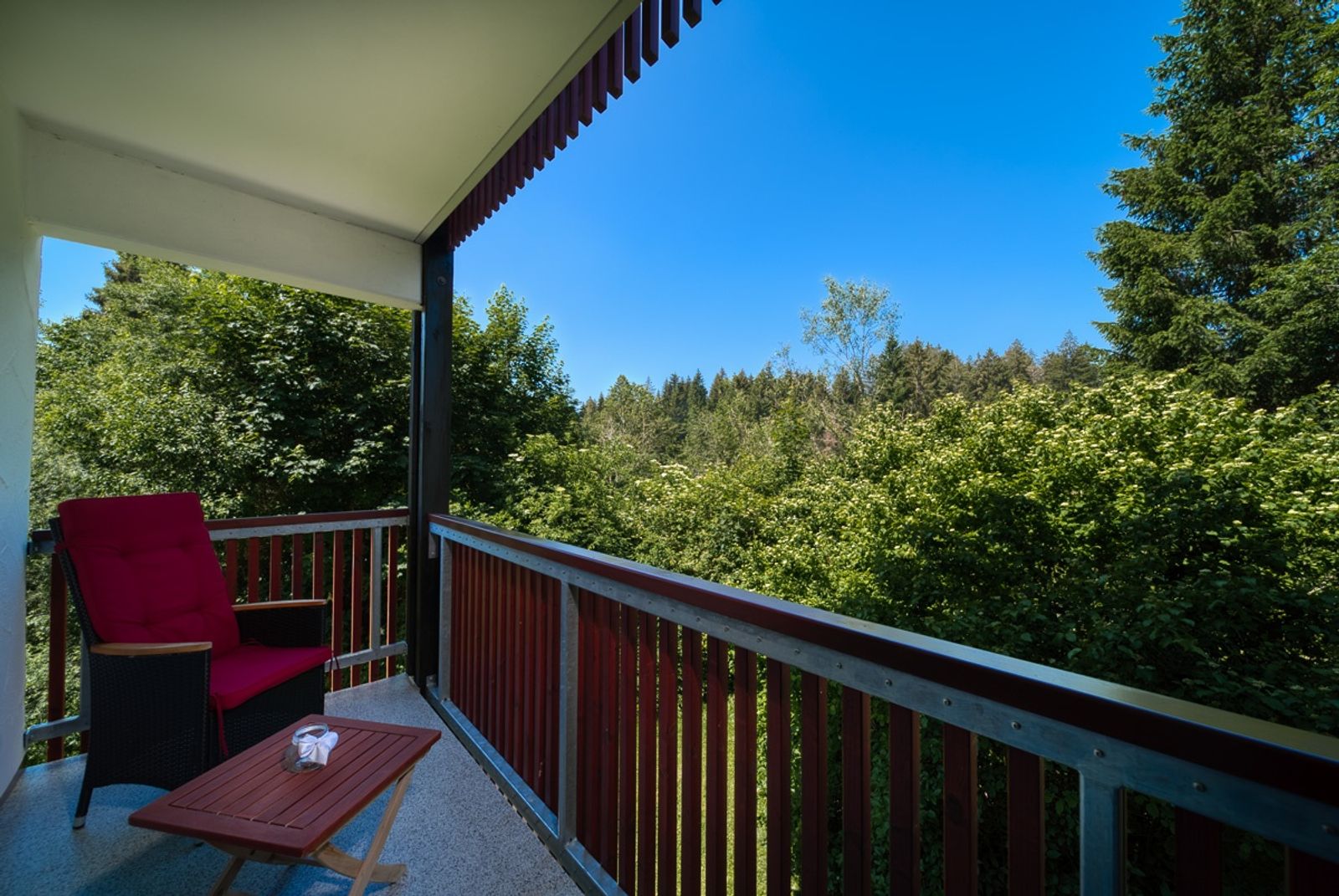 Doppelzimmer Komfort mit Balkon image 3 - Landhaus Hotel Sommerau GmbH