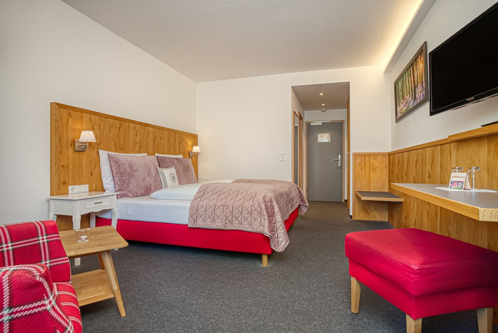 Doppelzimmer Komfort mit Terasse image 1 - Landhaus Hotel Sommerau GmbH