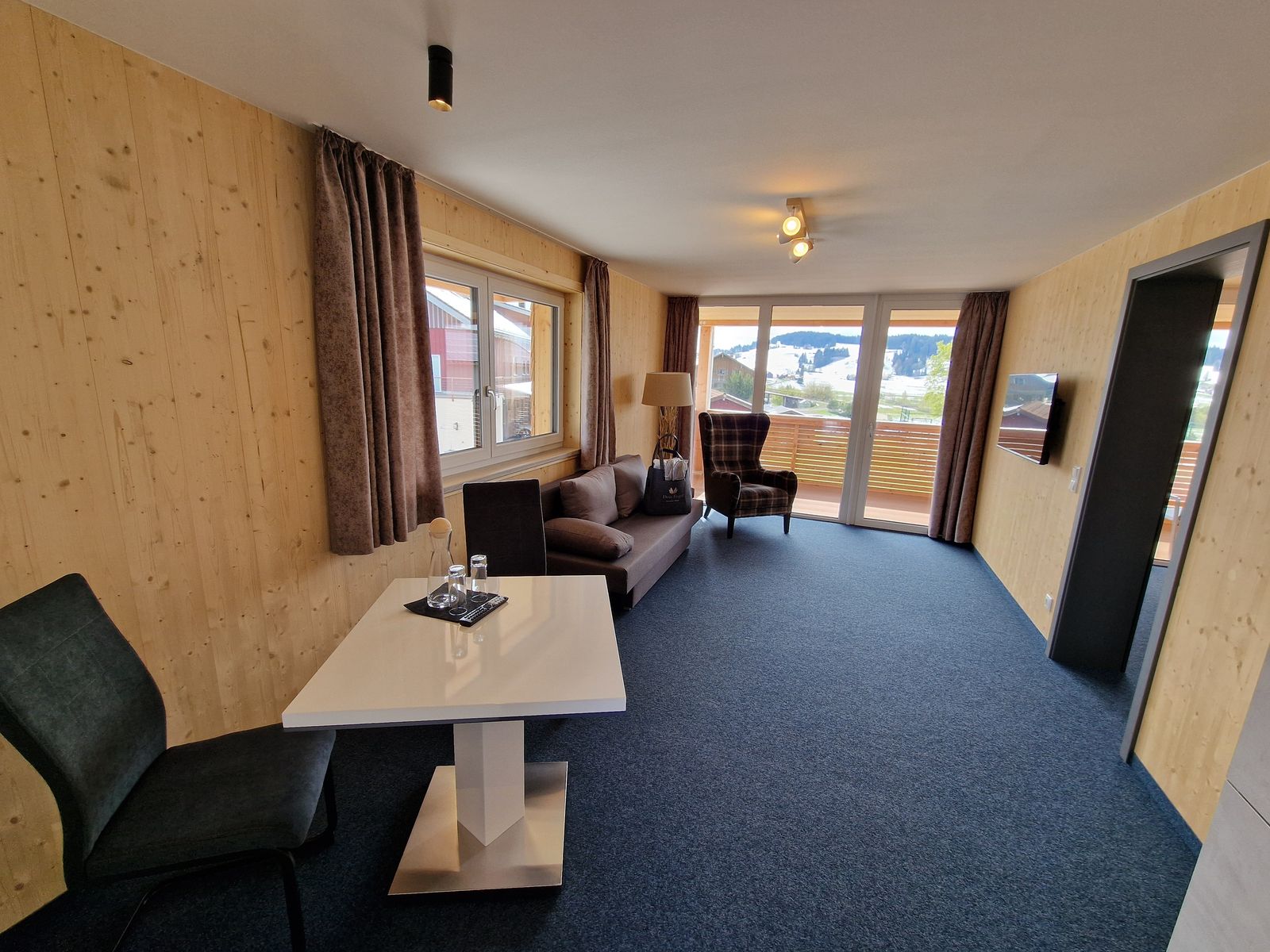 Appartement mit Balkon - #1