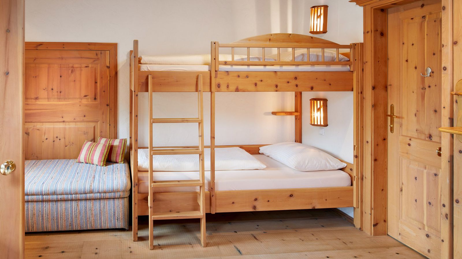 ZIRBEN image 7 - Familotel Zugspitze Hotel Tirolerhof