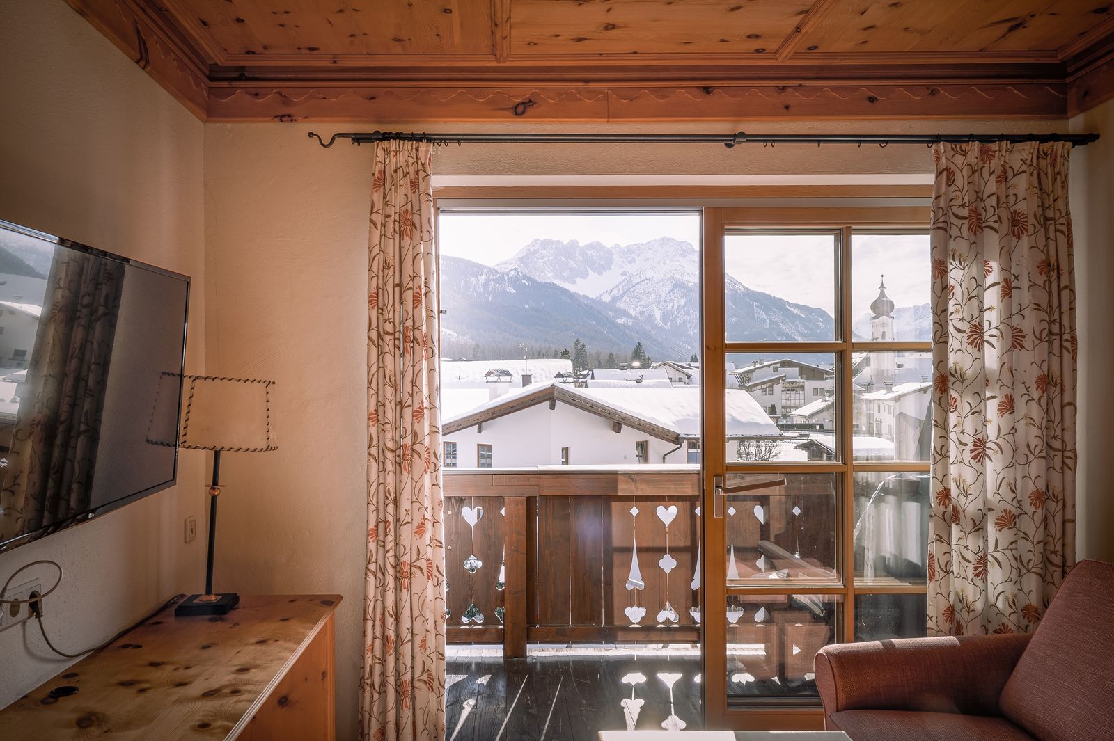 STEINADLER image 1 - Familotel Zugspitze Hotel Tirolerhof