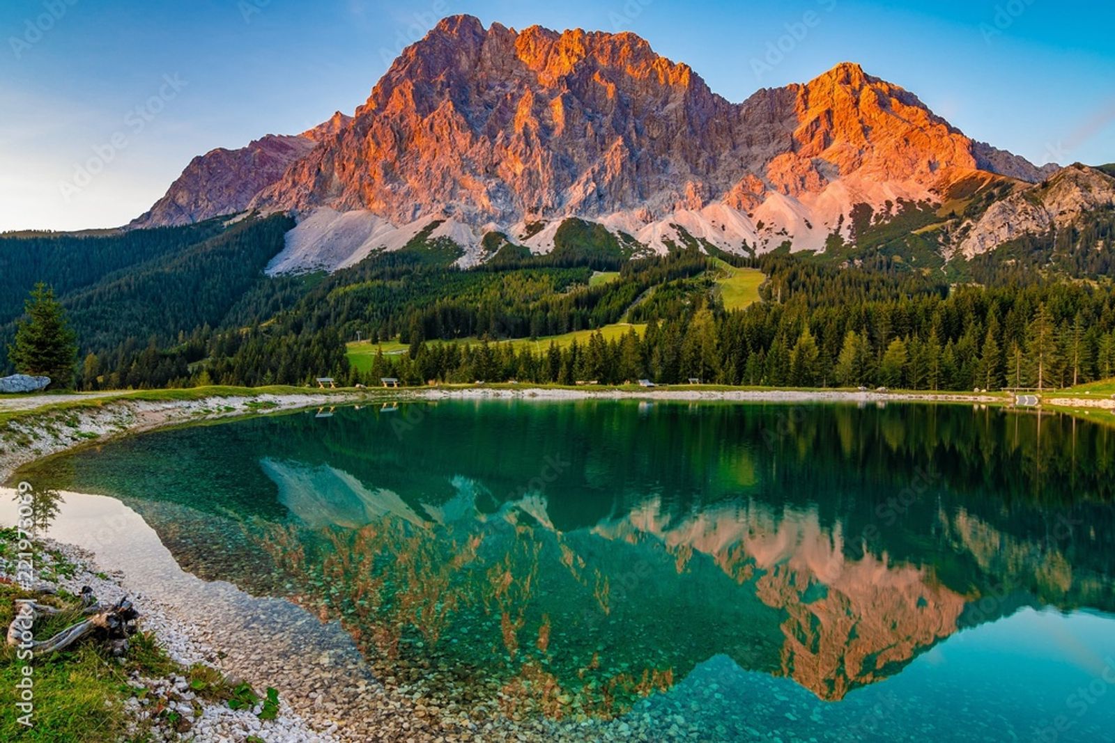 Zugspitzliebe im Herbst - 1 Nacht gratis! image 2 - Familotel Zugspitze Hotel Tirolerhof