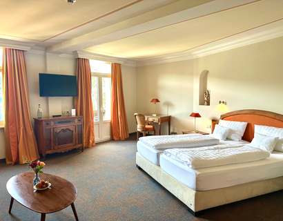 Treschers – Das Hotel am See: Comfort double room with lake view and balcony