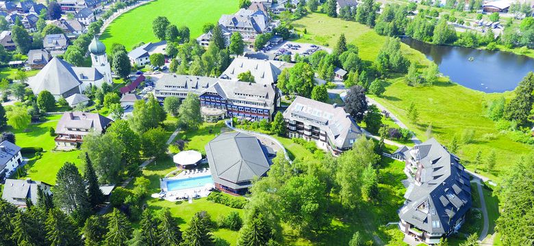 Parkhotel Adler: Thank God It’s Friday