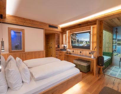 Natur- & Wellnesshotel Brunner Hof 4****S: naturWohlfühlzimmer "Liebesnest" 44 m²